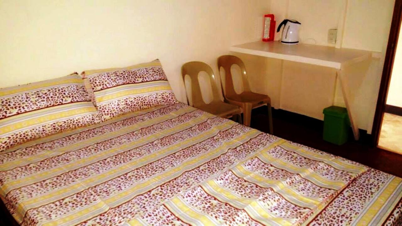 Rb Transient House Hotel Корон Екстериор снимка