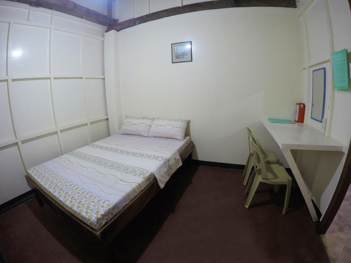 Rb Transient House Hotel Корон Екстериор снимка